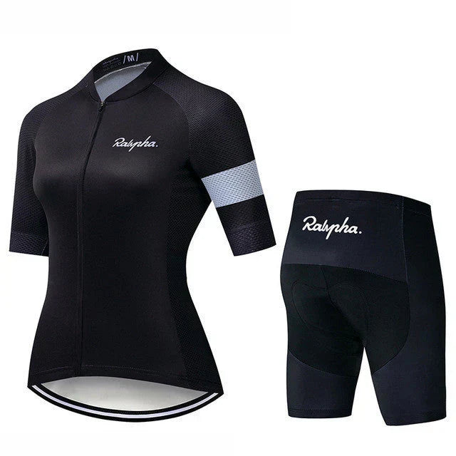 Rapha | Professionelles Fahrradoutfit für Frauen – Premium Komfort