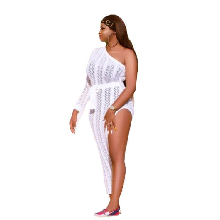Damen raffinierter Strickmaxikleid mit einem Schulterdesign und hohem Schlitz Drune