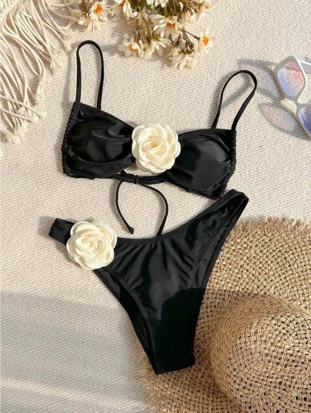 Damen Bikini mit dekorativen Blumenakzenten und modischem Schnitt Drune