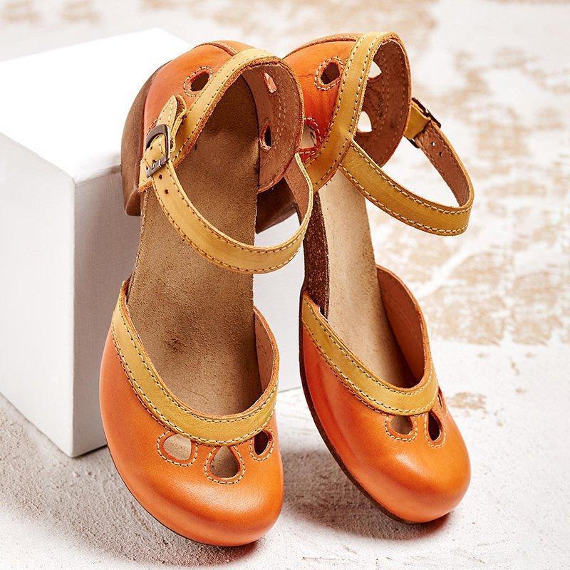 Orthopädische flache Damensandalen mit niedrigem Absatz für optimalen Komfort
