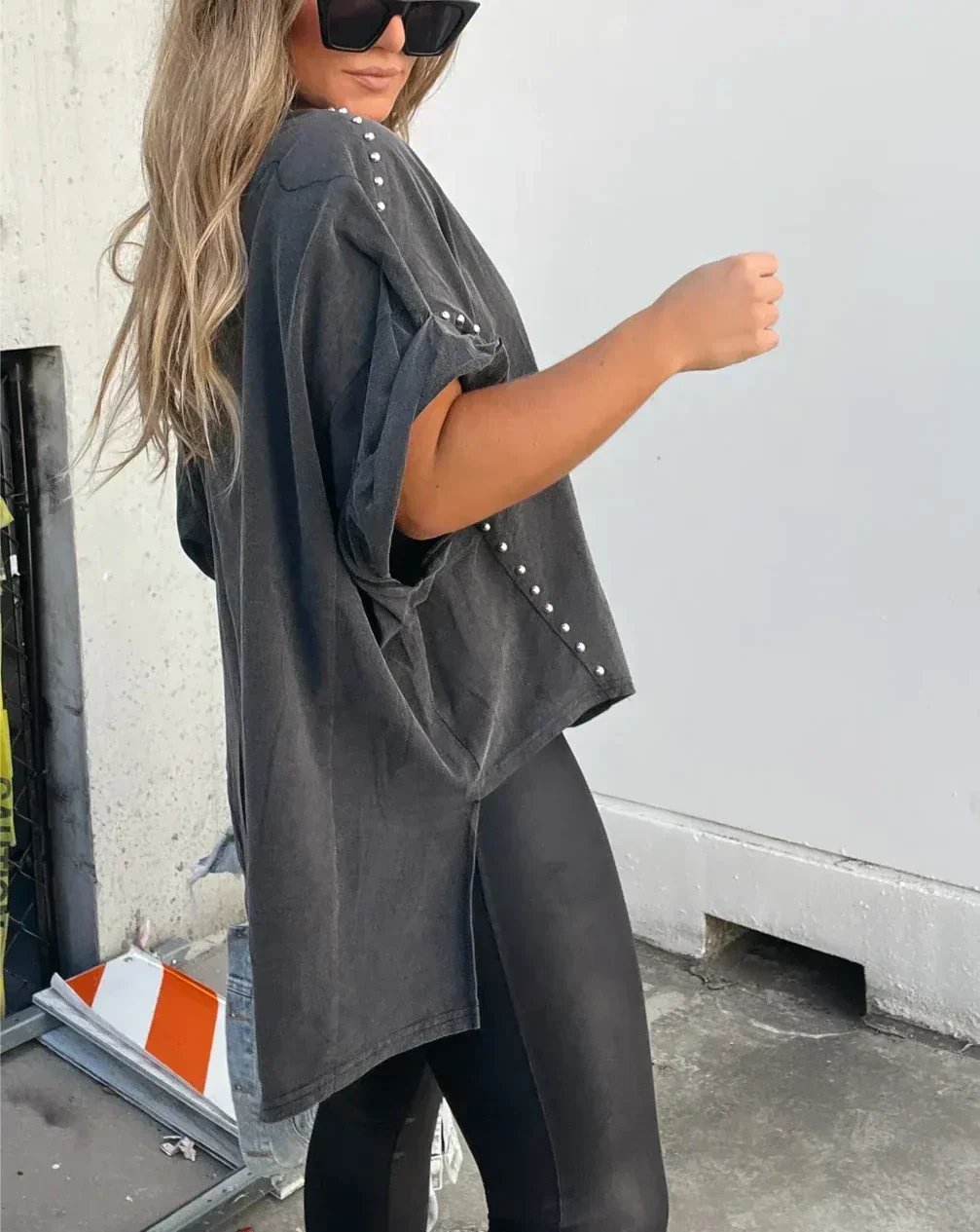 Oversized T Shirt Damen | Nieten-Detail & Edgy Style