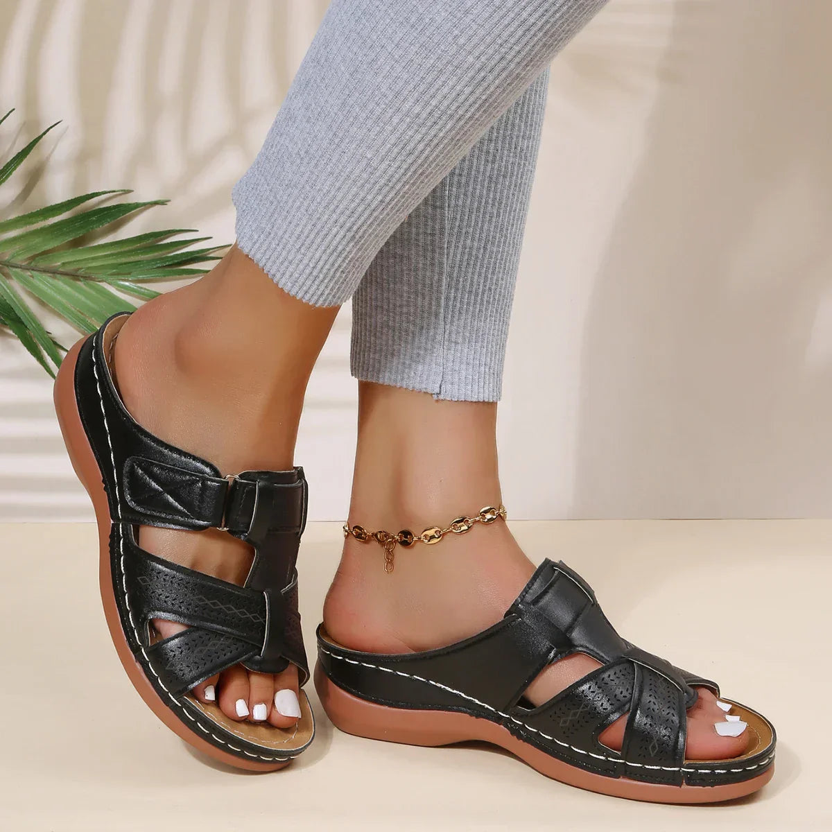 Amelia - Offene Freizeitsandalen