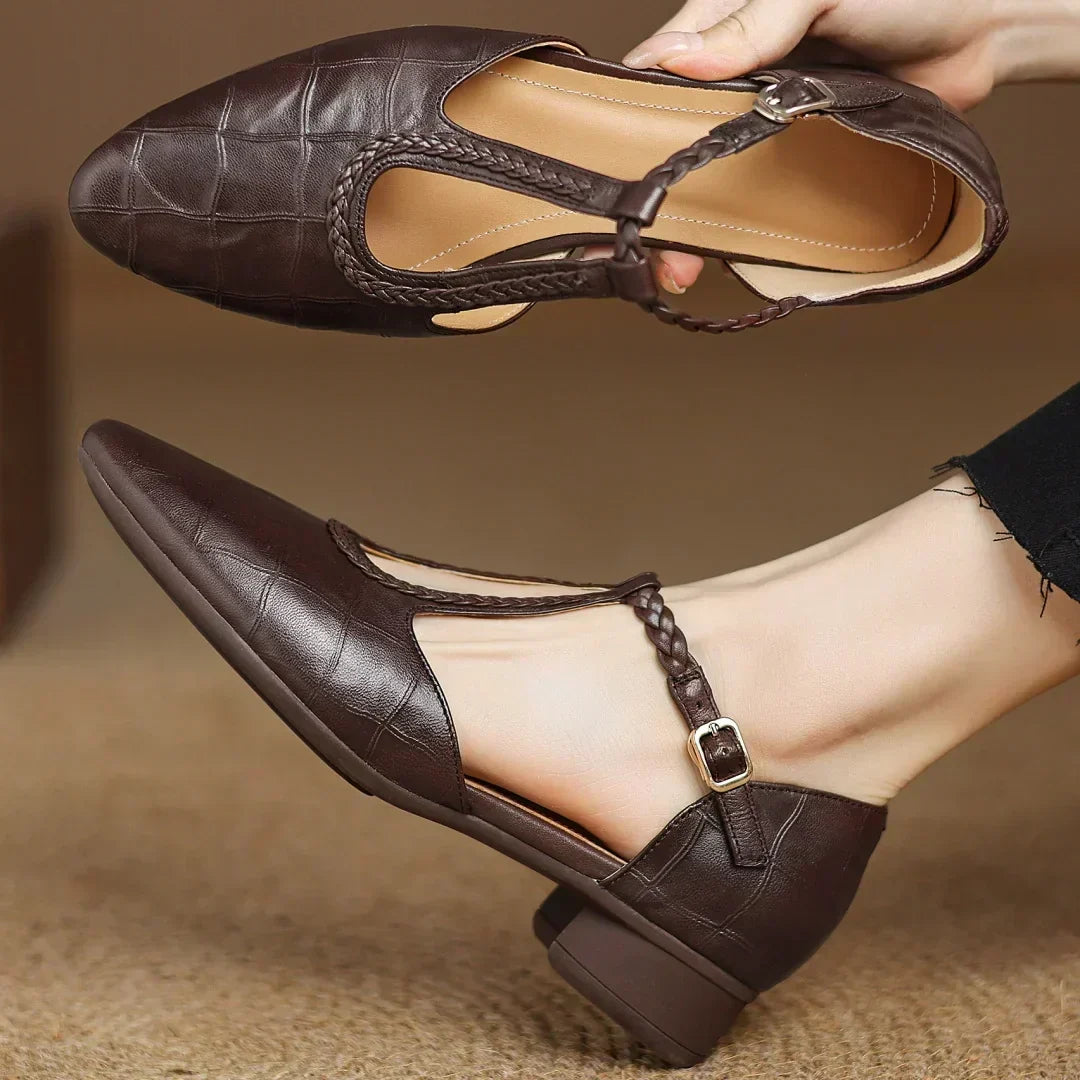 Astrid – Klassischer Lederschuh mit geflochtenem T-Riemen