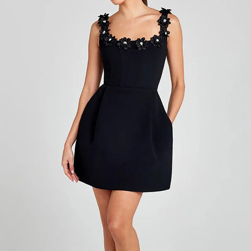 Bellaflora™-Kleid mit Floralen Applikationen am Ausschnitt und Eleganter Passform