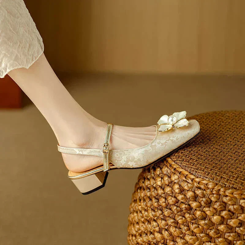 Eloise - Elegante Damesschoen met Bloemdetail