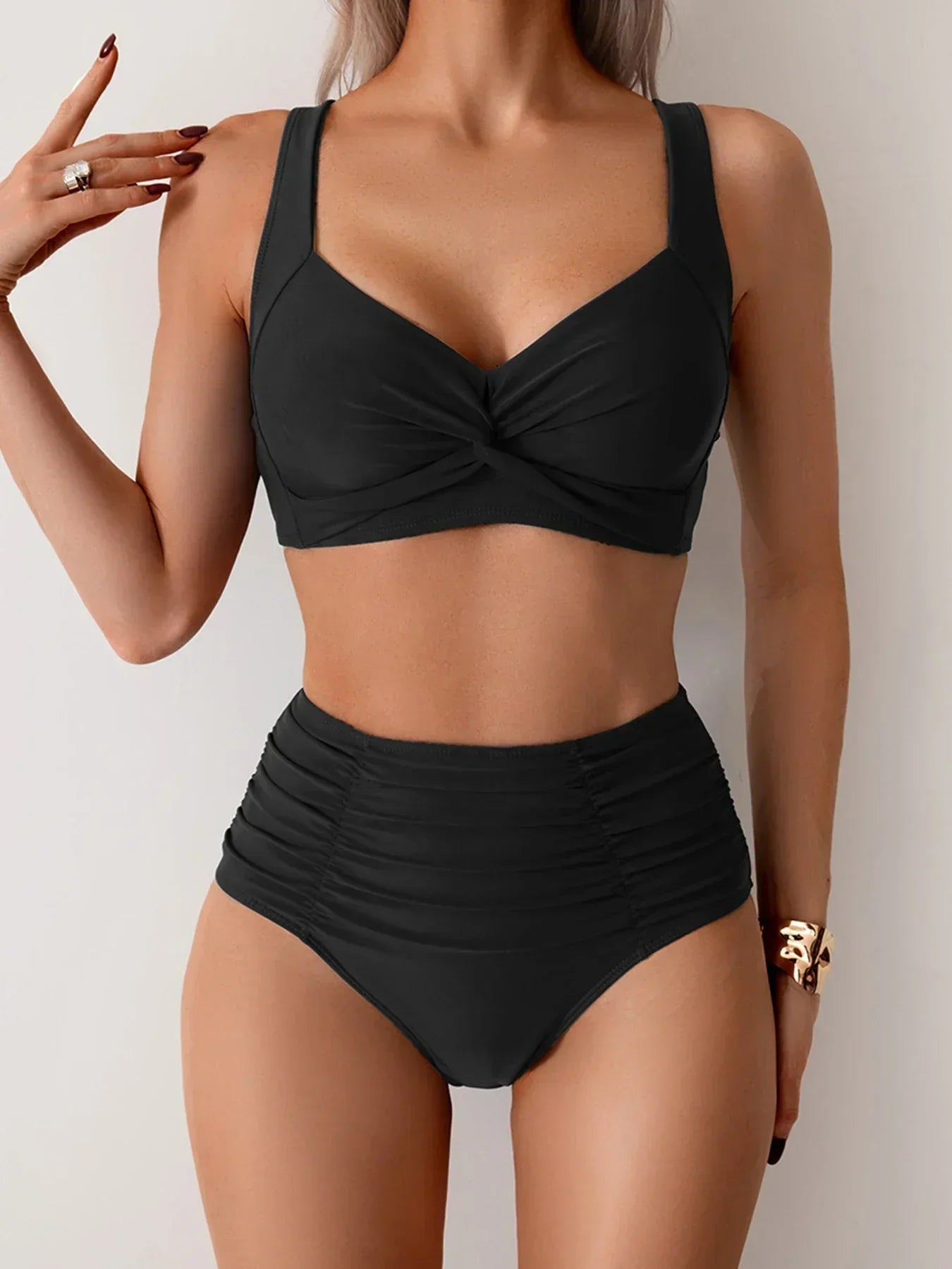 Hochtailliertes Sommer-Bikini-Set