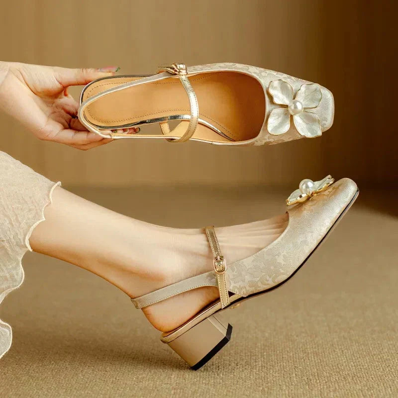 Eloise - Elegante Damesschoen met Bloemdetail