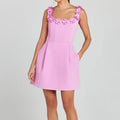 Bellaflora™-Kleid mit Floralen Applikationen am Ausschnitt und Eleganter Passform