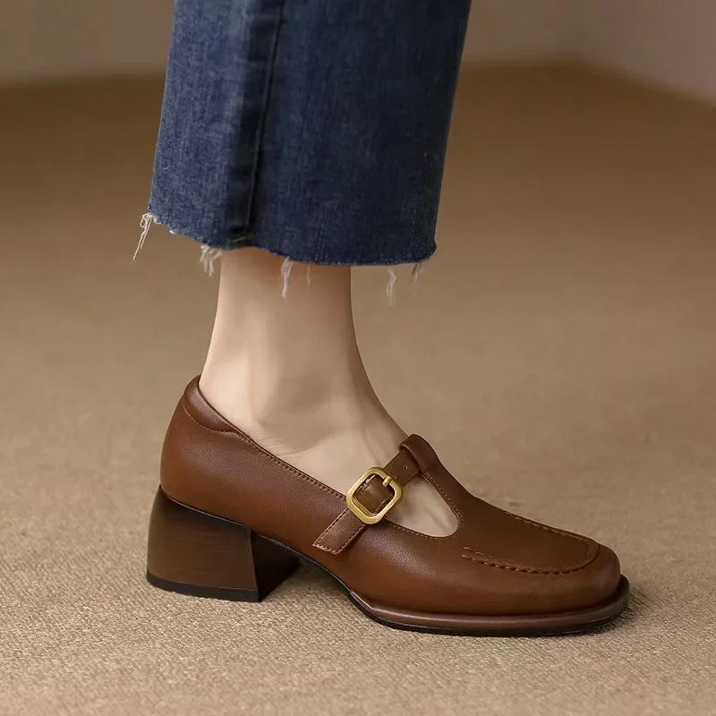Lenne – T-Band-Schuhe mit Vintage-Eleganz