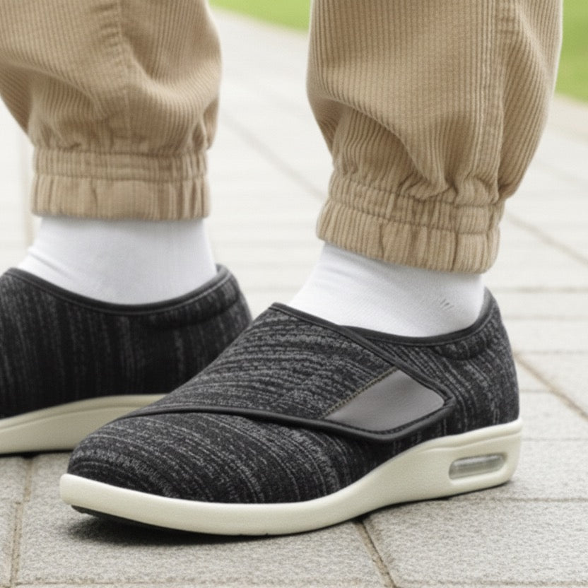 Komfort-Slipper mit gepolsterter Sohle und leichtem Einstieg in bequemer Weite