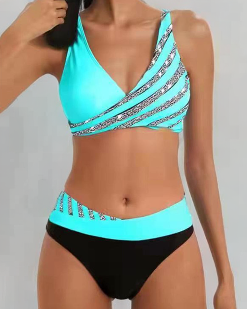 Mona - Bunt bedruckter Bikini in warmen Farbtönen