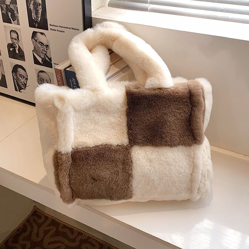 Stilvolle Plüschhandtasche für Damen – vielseitiger Stauraum – Winteraccessoire