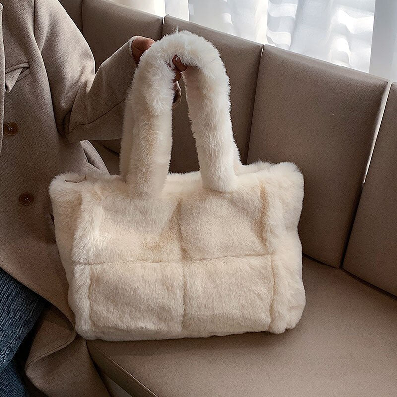 Stilvolle Plüschhandtasche für Damen – vielseitiger Stauraum – Winteraccessoire