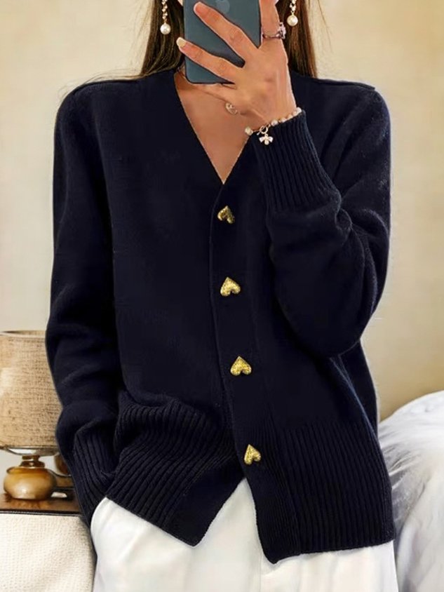 Strickjacke Damen | Herzknöpfe & V-Ausschnitt