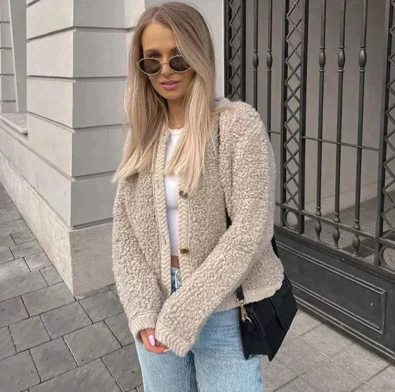 Strickjacke Damen | Kuschelig & Wandelbar