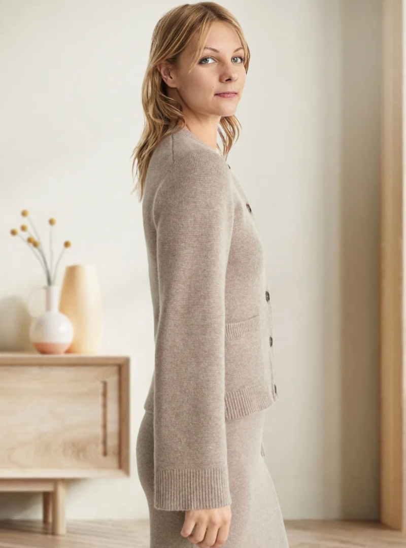 Strickjacke Damen | Tailliert & Zeitlos