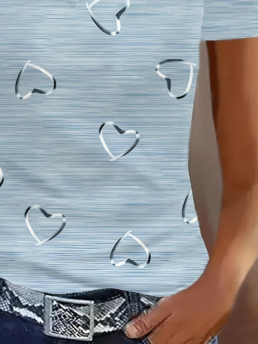 Top Damen | Herzprint & V-Ausschnitt