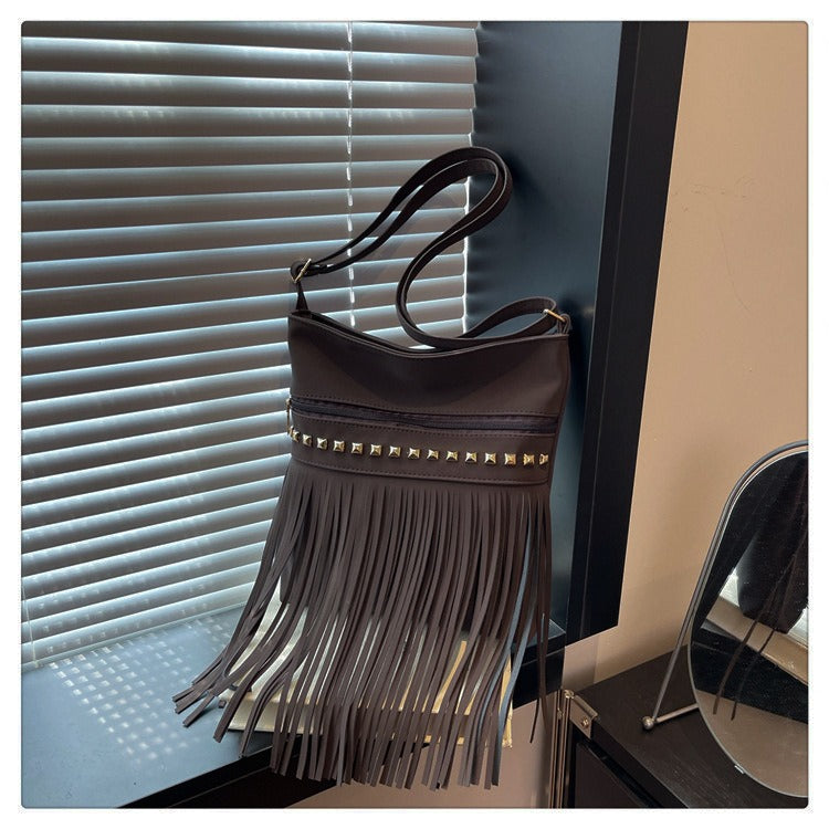Vintage-Schultertasche mit Fransen für Damen im Retro-Boho-Stil