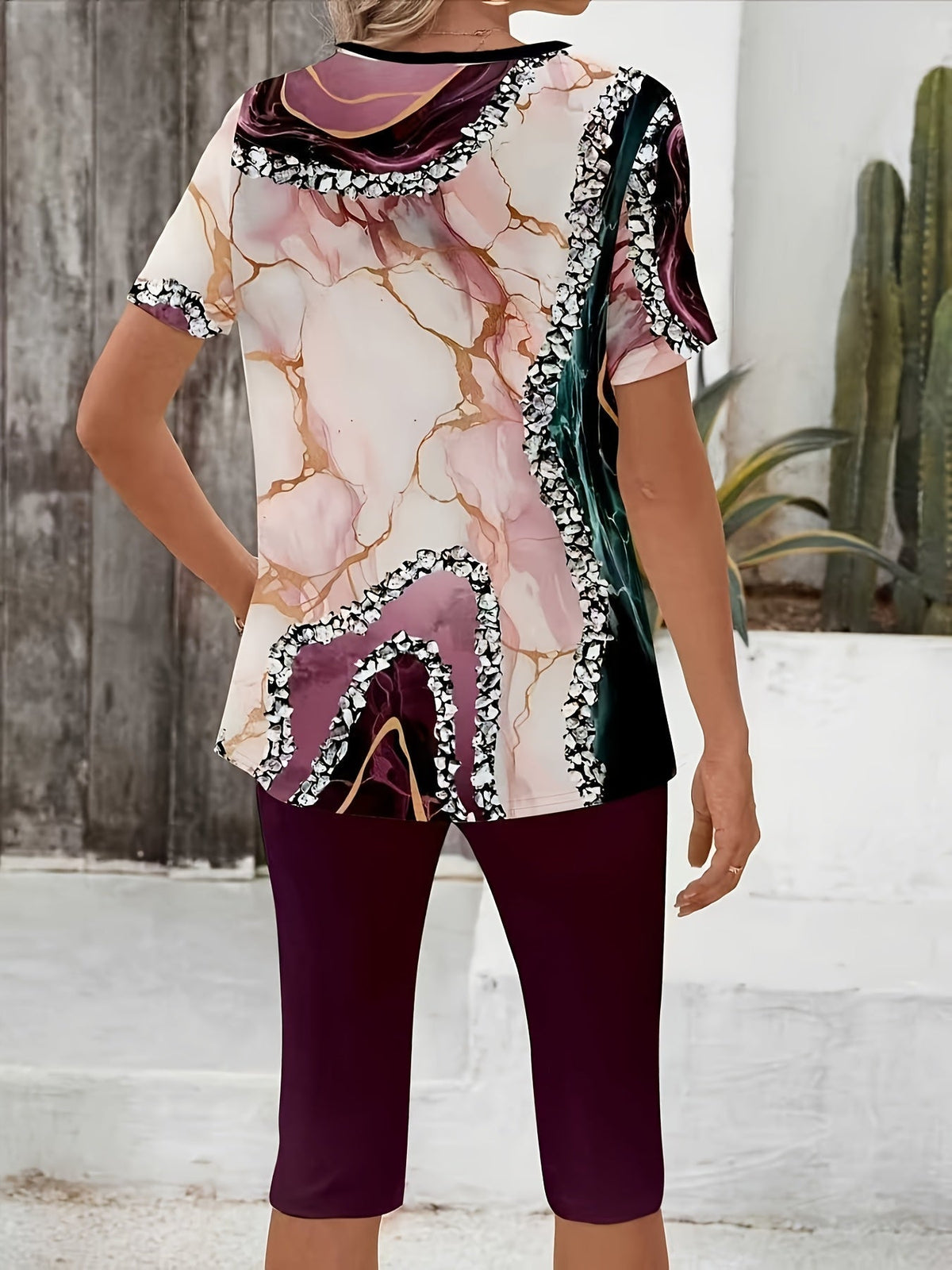Zweiteiler Damen Sommer | Bedrucktes T-Shirt & Stretch-Capri-Leggings