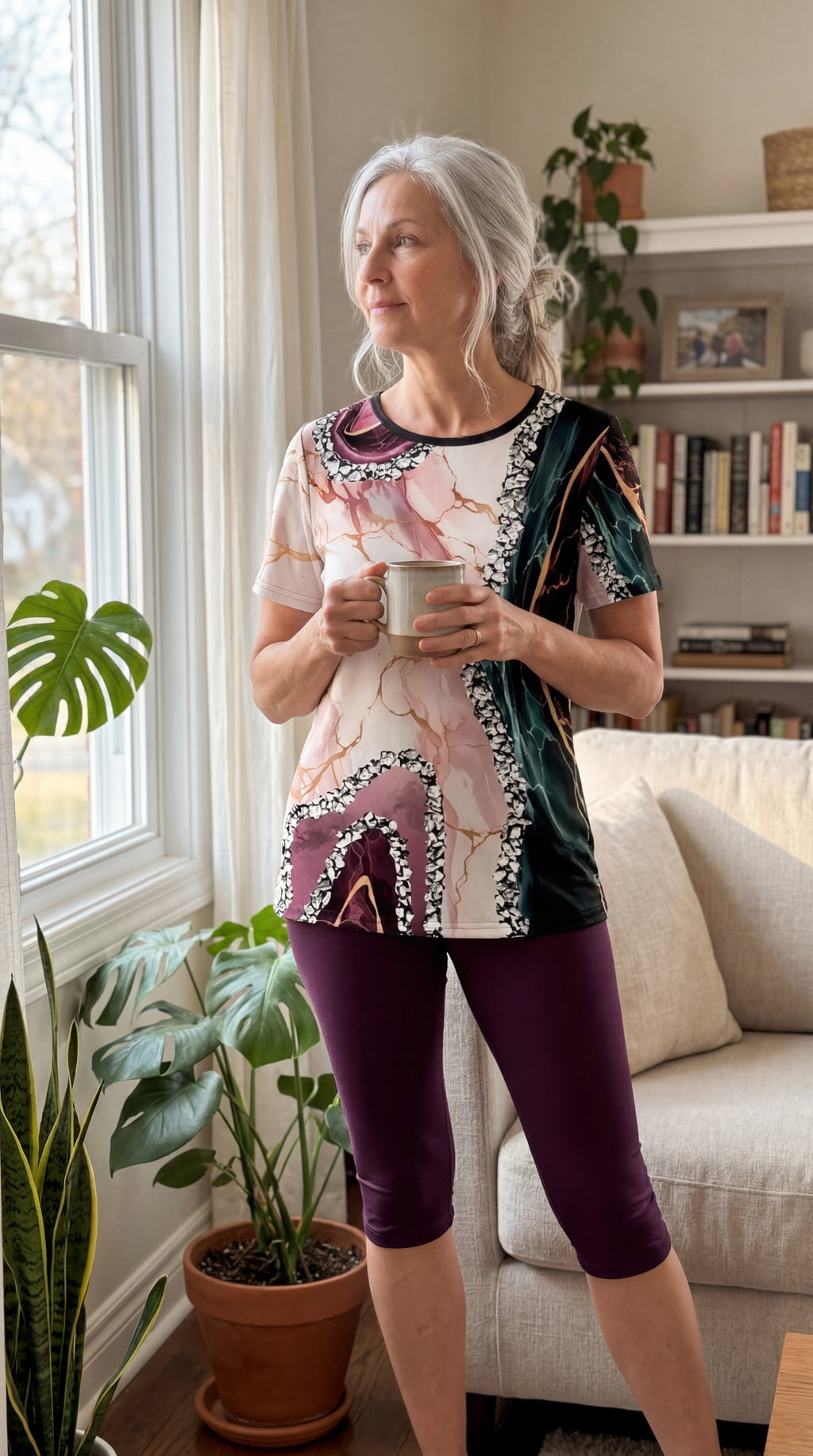 Zweiteiler Damen Sommer | Bedrucktes T-Shirt & Stretch-Capri-Leggings