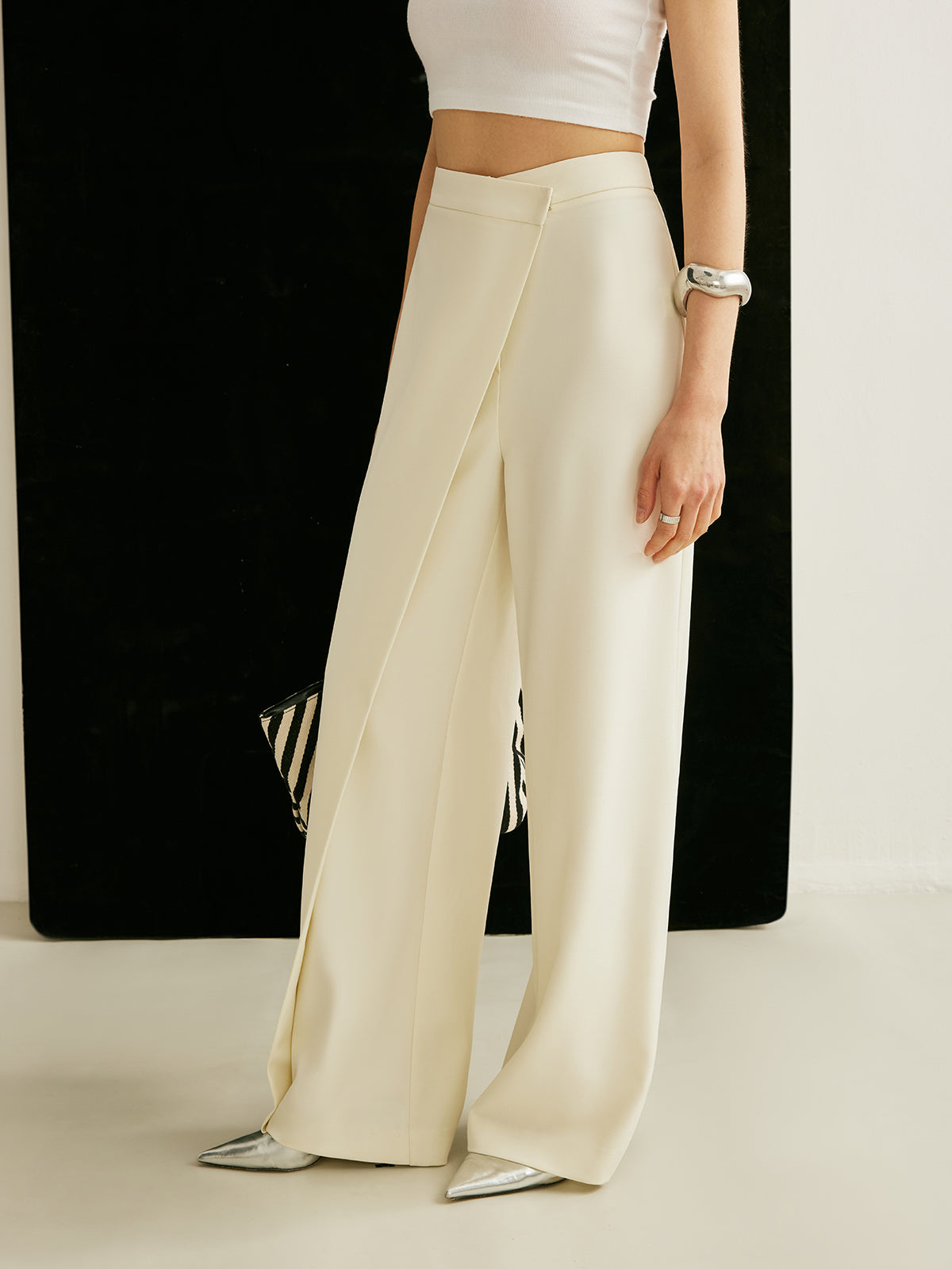 Arya | Damen High Waist Hose, asymmetrischer Wickelschnitt weit