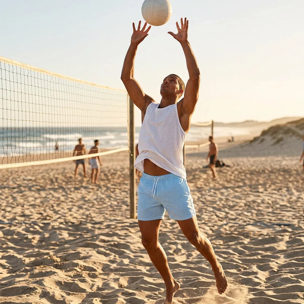 Kurze Herren Badeshorts mit Gummibund im Streifenmuster