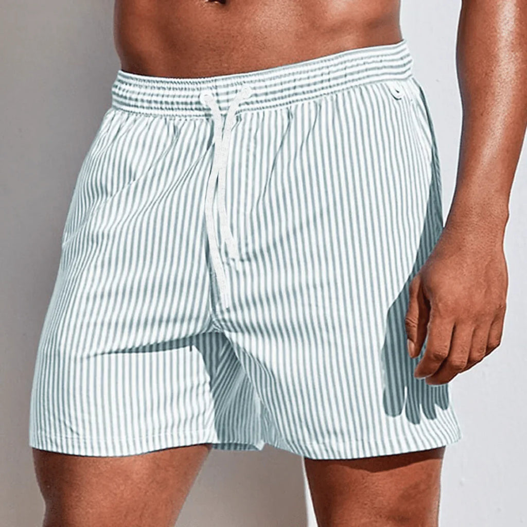 Kurze Herren Badeshorts mit Gummibund im Streifenmuster