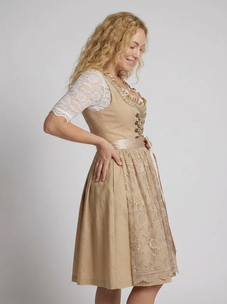 Hannah | Damen Dirndlkleid für Hochzeitsgäste im Herbst