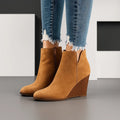 Charlotte | Damen Herbst Stiefel aus Wildleder mit Keilabsatz