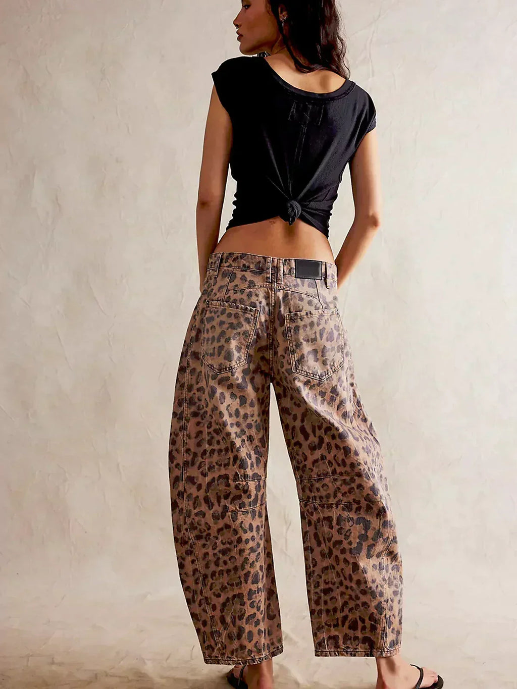 Amelie | Damen Jeans mit Tierdruck und Barrel-Beinen