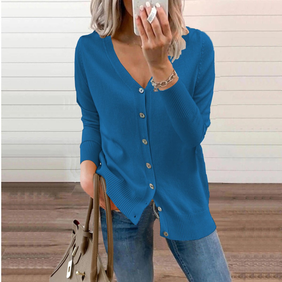 Klara | Damen klassische Strickjacke für den Alltag