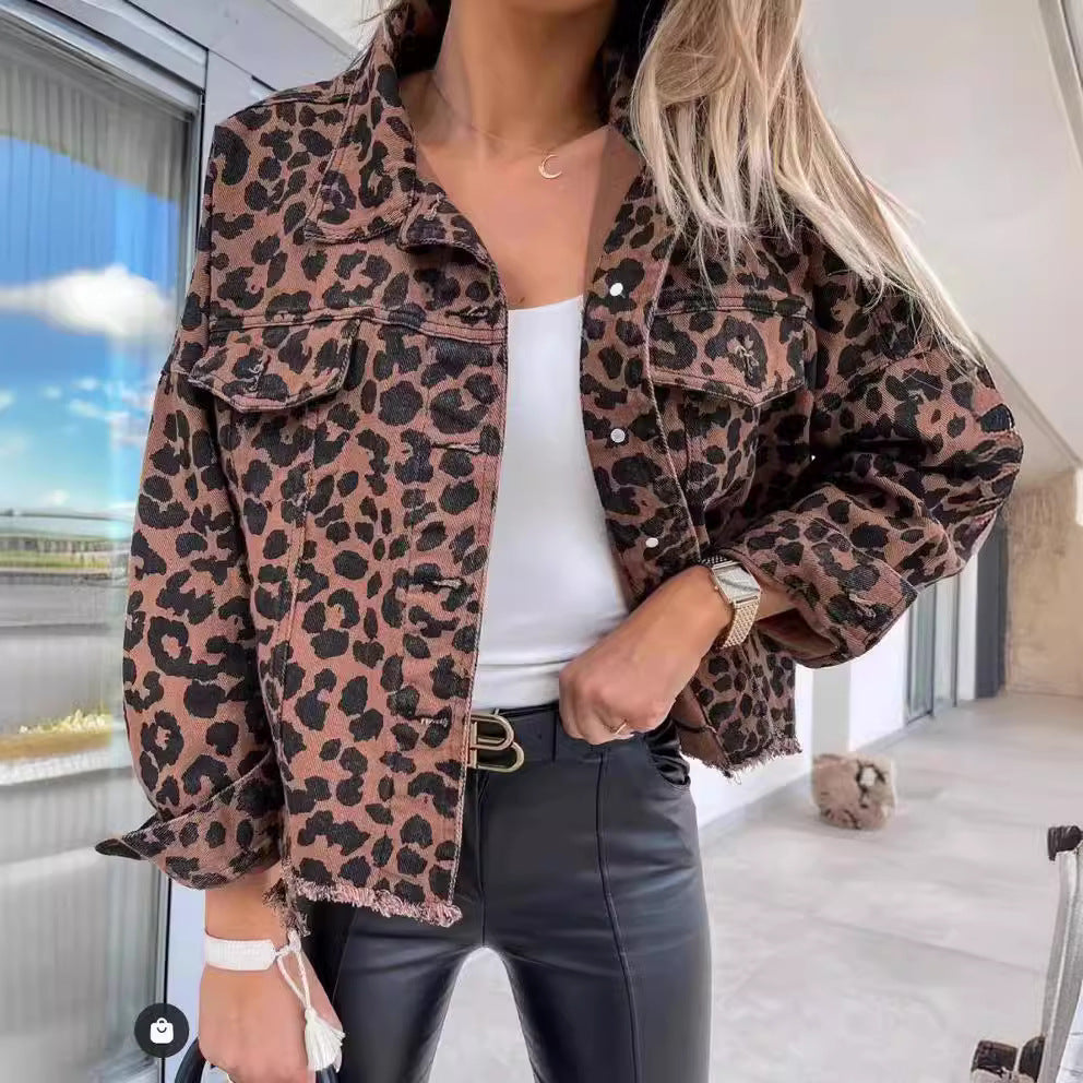 Elisa | Damen Kurze Jeansjacke mit Leoparden-Print