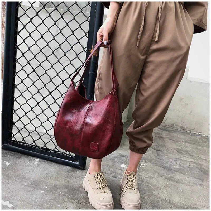 Charlotte | Damen Schultertasche aus weichem Leder für den Alltag