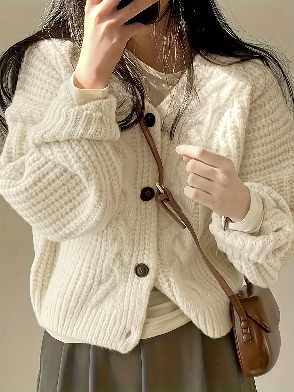 Theresa | Damen Strickjacke im Kabelstrick mit Lockerfit