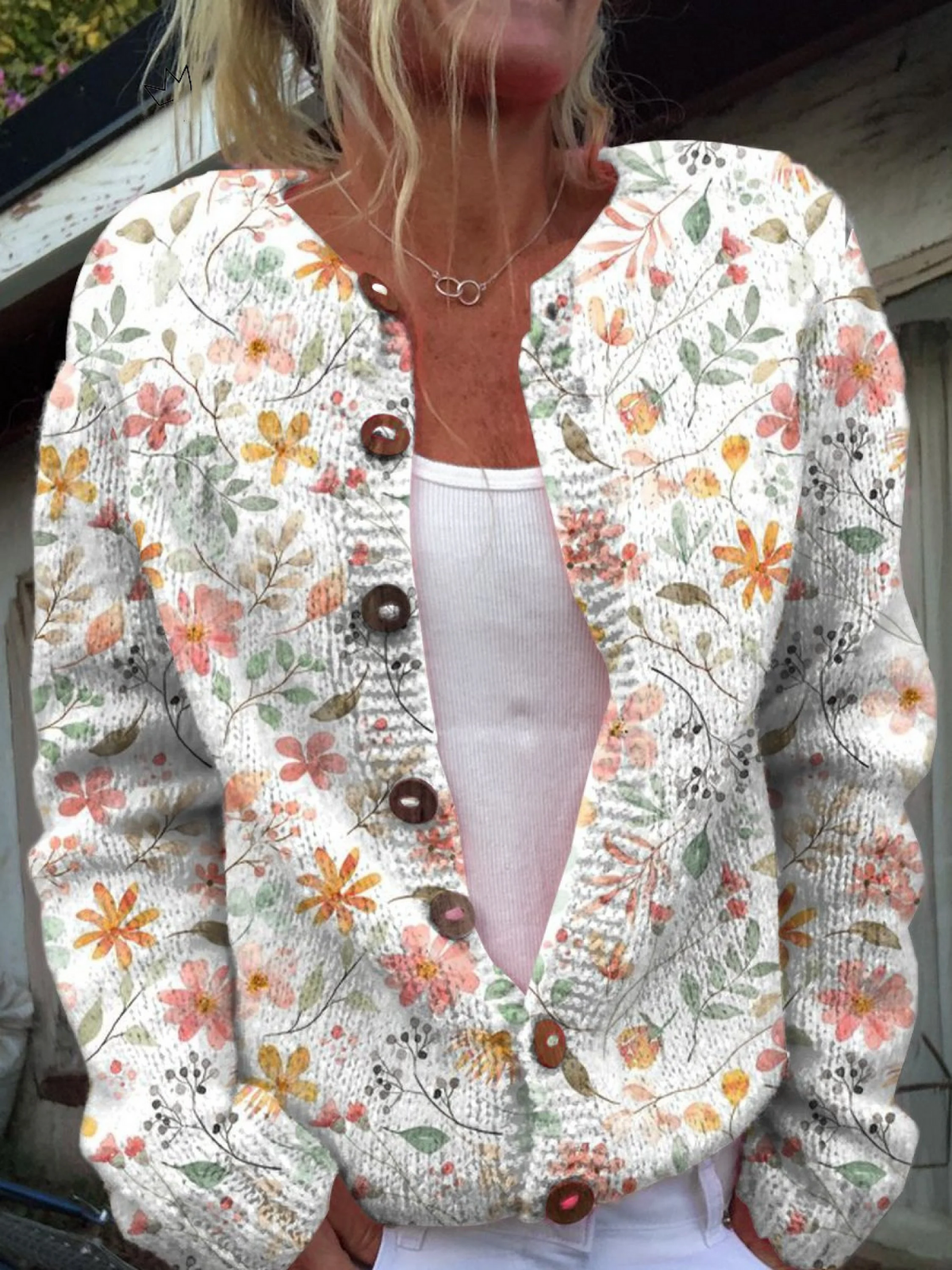 Emilia | Damen Strickjacke mit Blütenmuster, weit geschnitten