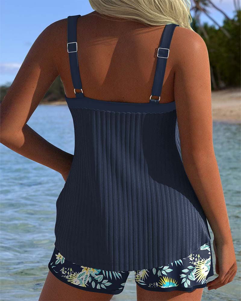 Gestreifter Zweiteiliger Tankini mit passendem Strandhöschen