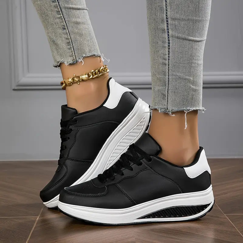 DAMI / DAMENSNEAKER: ATMUNGSAKTIVE SCHUHE MIT PLATEAUSOHLE