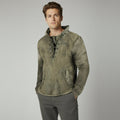 Langarmshirt für Herren mit Schnürung im Vintage-Look