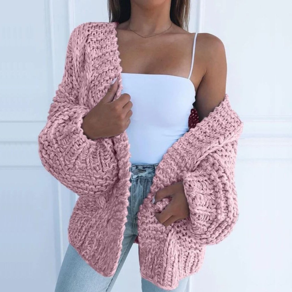 Johanna | Elegante Damen Strickjacke aus grober Wolle