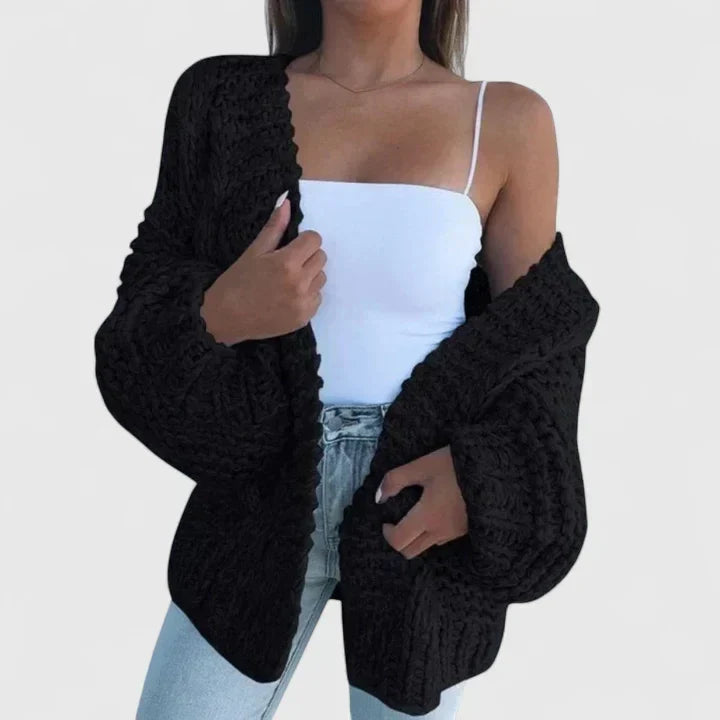 Johanna | Elegante Damen Strickjacke aus grober Wolle