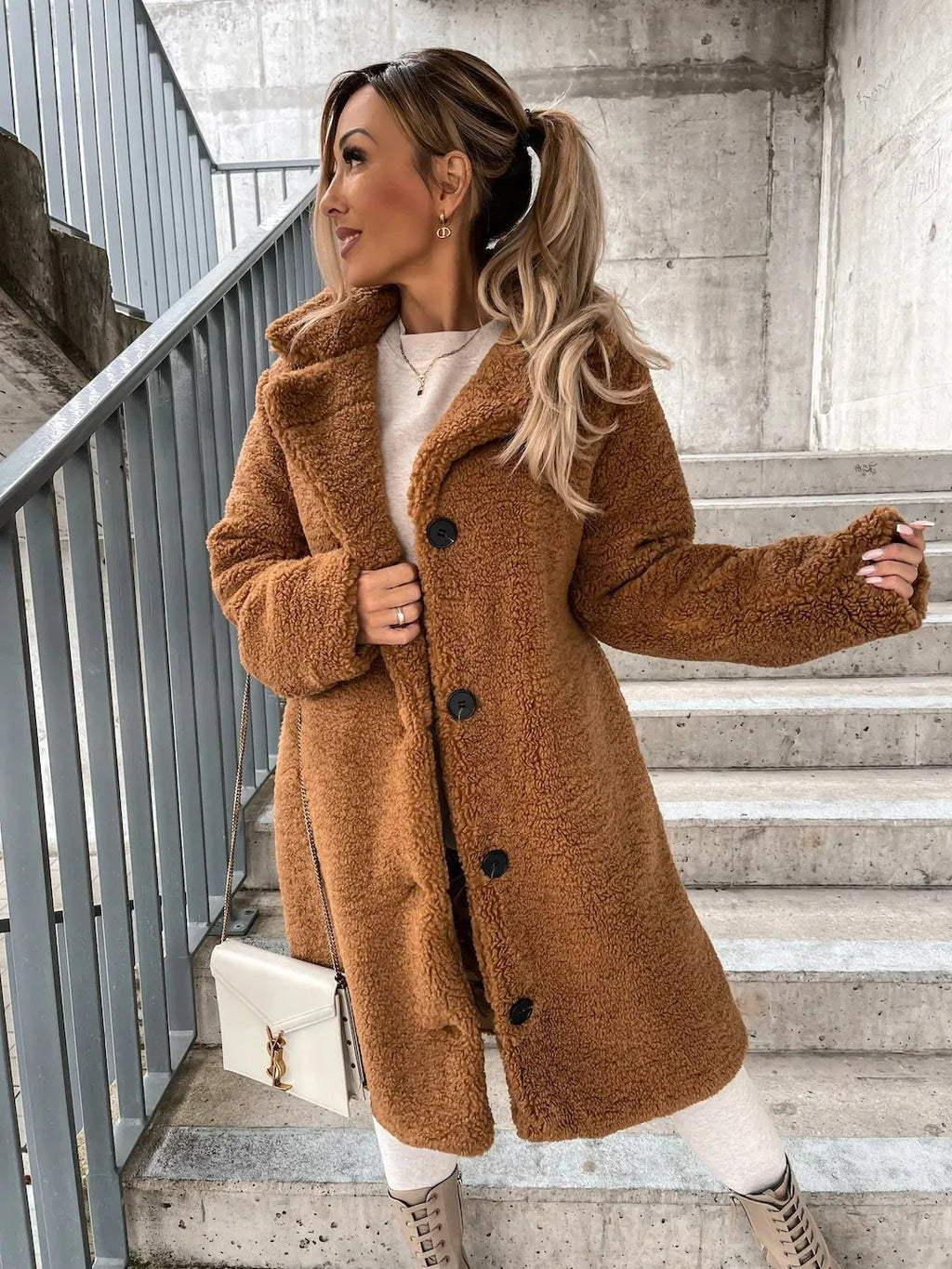 Lea | Eleganter Damen Trenchcoat für vielseitige Anlässe