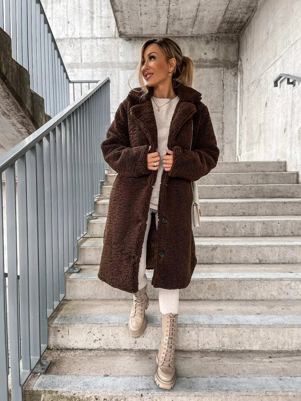 Lea | Eleganter Damen Trenchcoat für vielseitige Anlässe