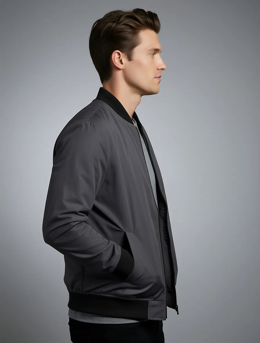 Leichte Bomberjacke für Herren mit Rippbündchen und kragenlosem Design