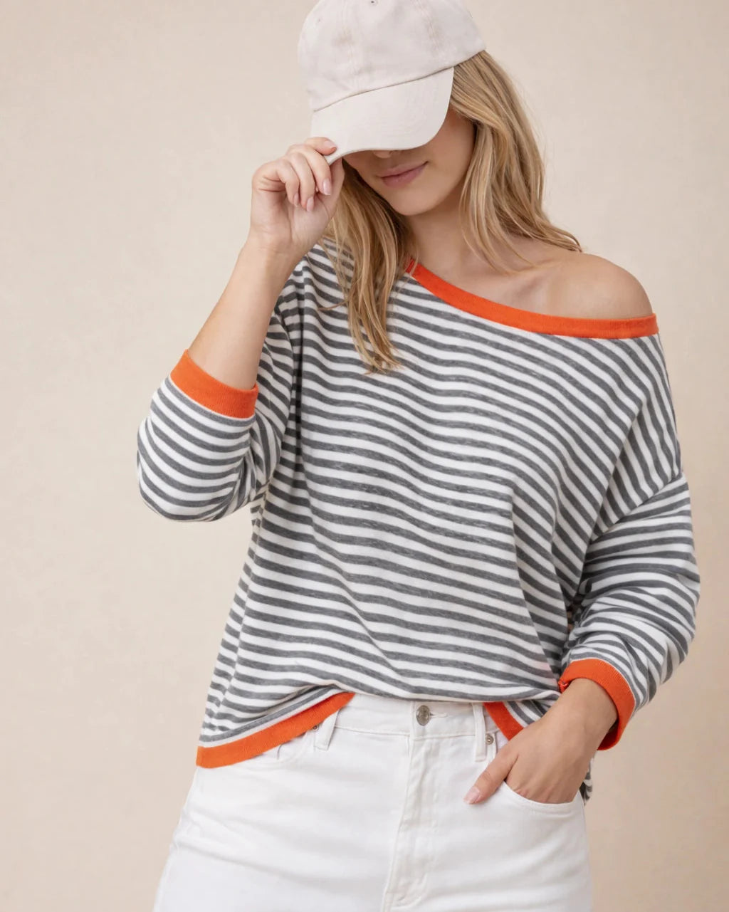 Gestreiftes Langarmshirt für Damen mit U-Boot-Ausschnitt
