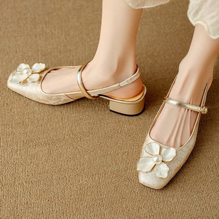 Eloise - Elegante Damesschoen met Bloemdetail
