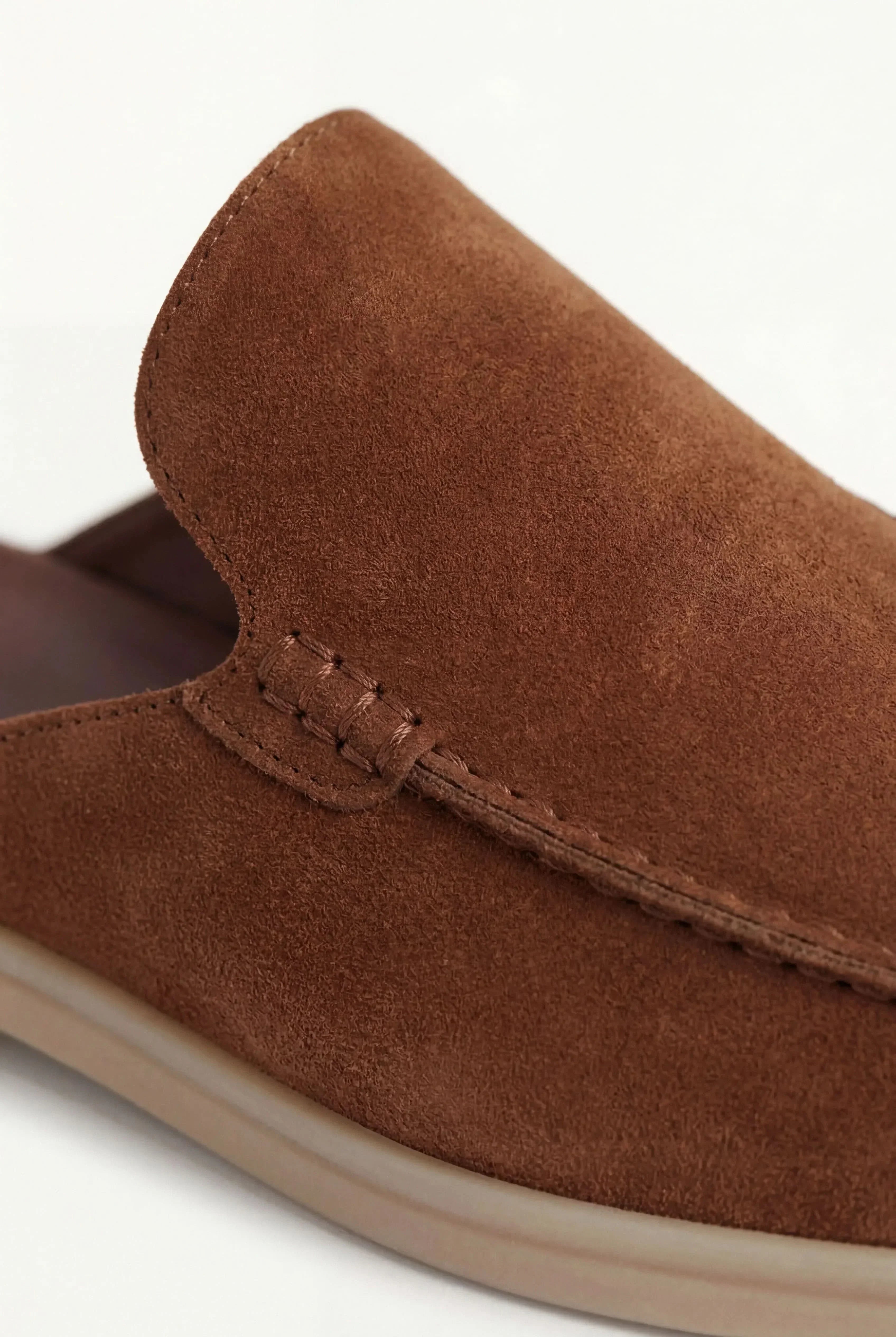 Bordeauxroter Veloursleder-Mule