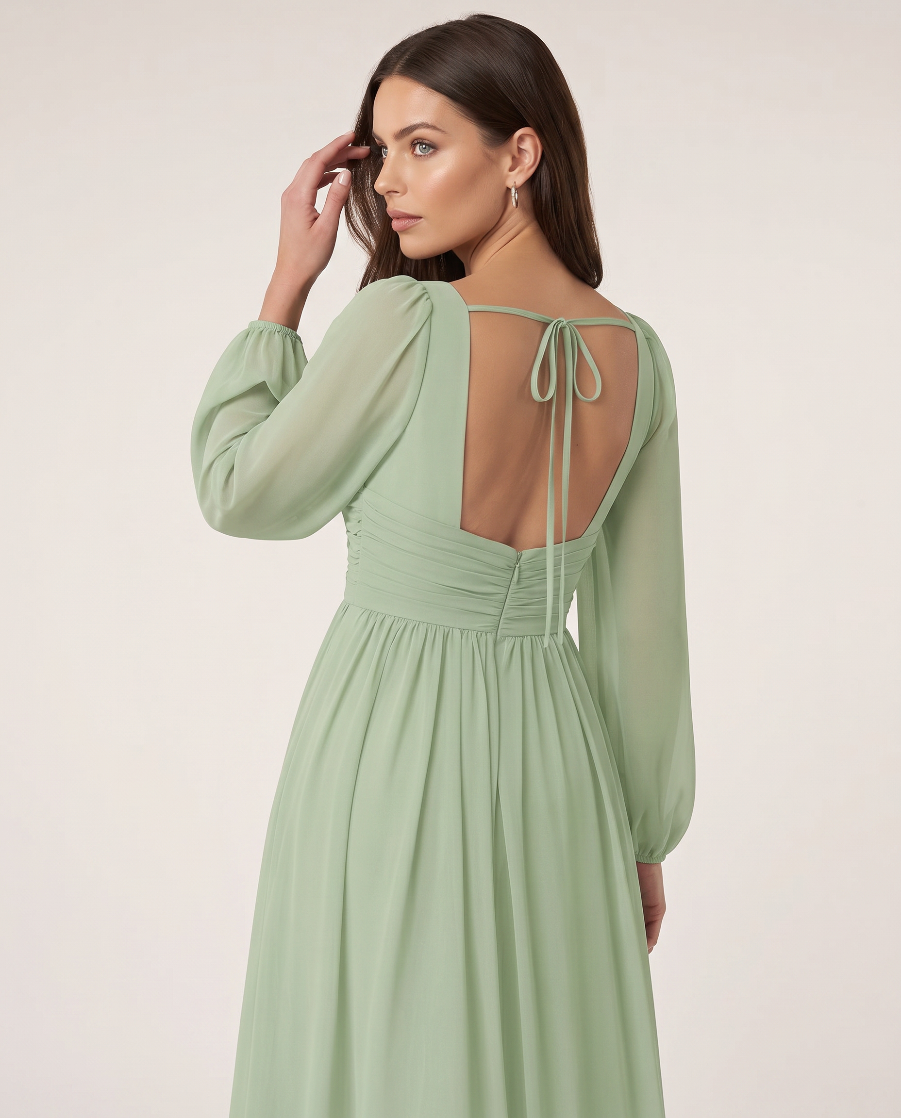 Norah Langes Abendkleid Salbeigrün