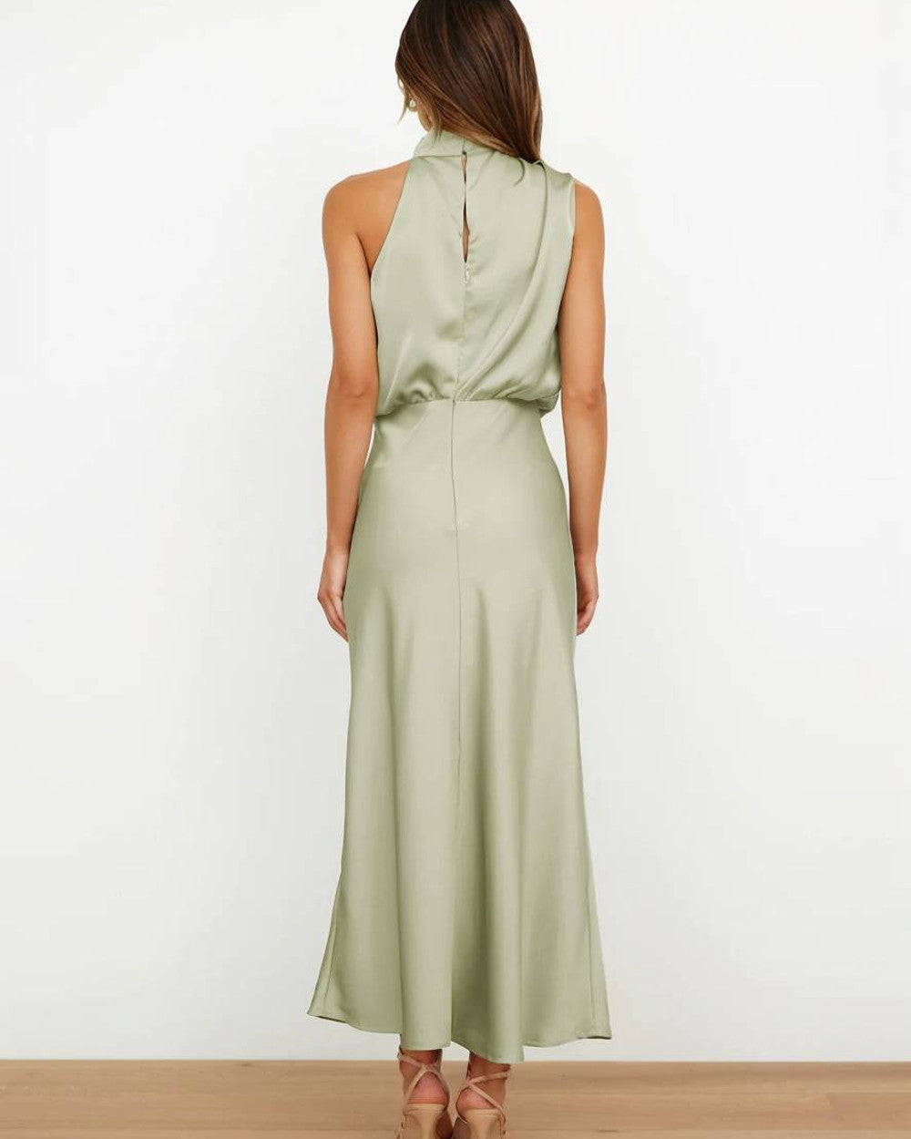 Lena Langes Abendkleid Neckholder Satin