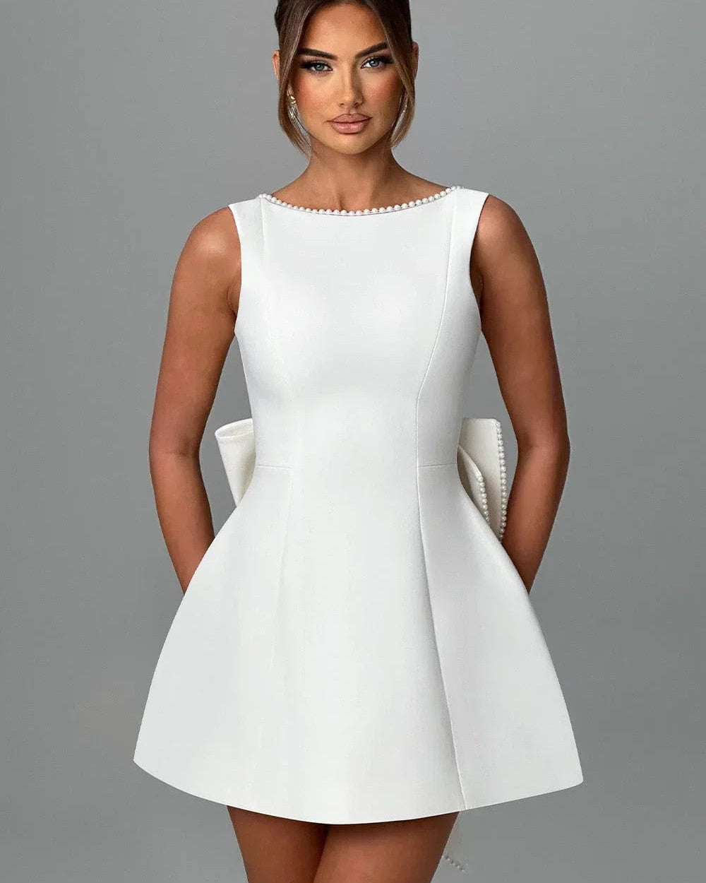 Lena Kurzes Kleid Schleife Rücken