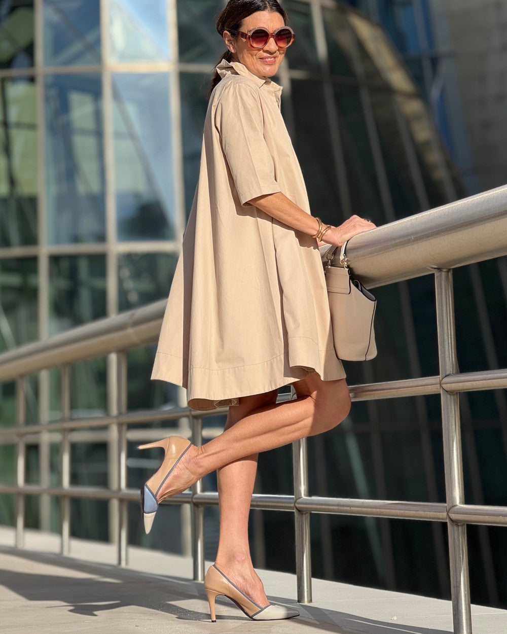 Laetitia Elegantes Beiges Damenkleid